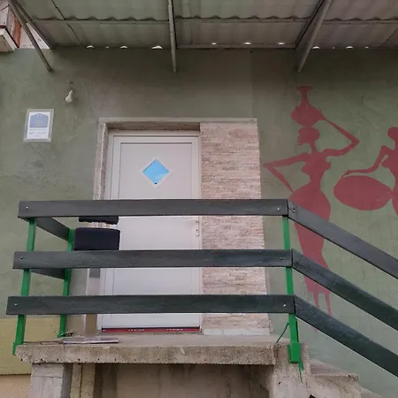 My Way Apartment *